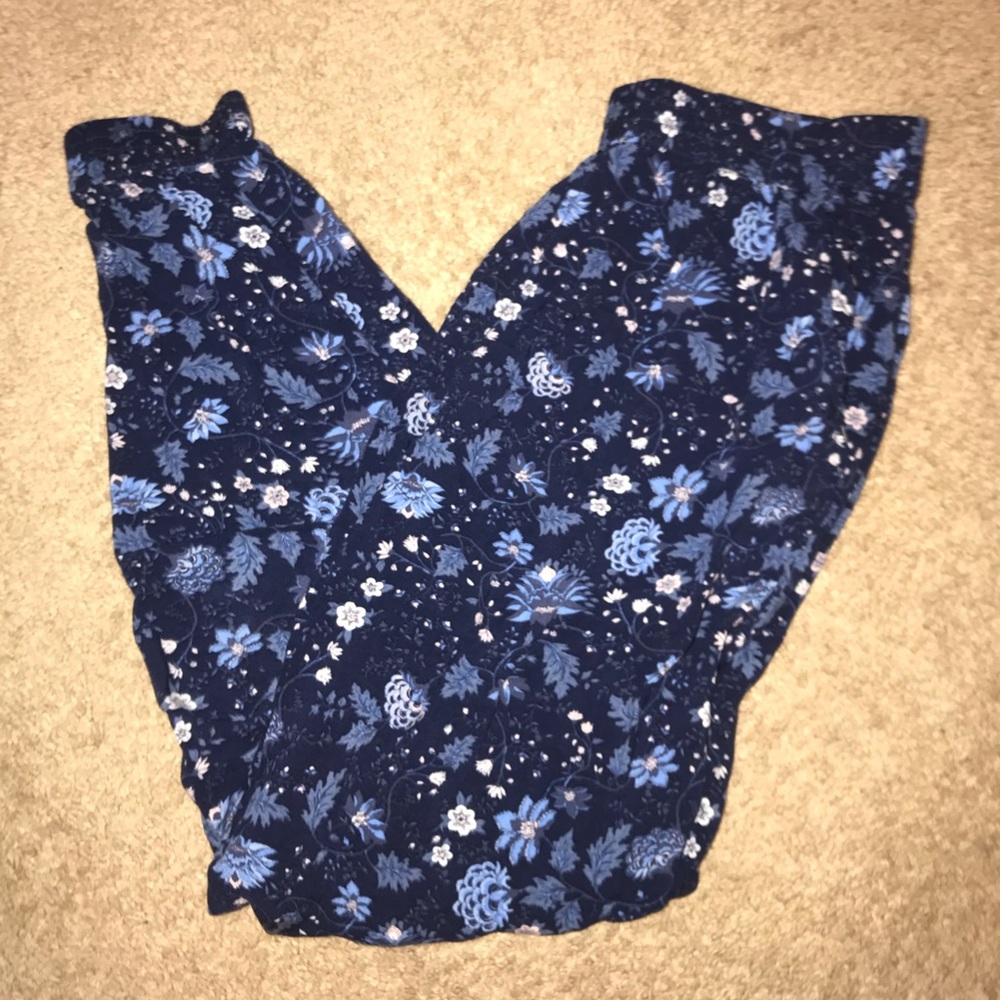 H&M Flowy Floral Joggers